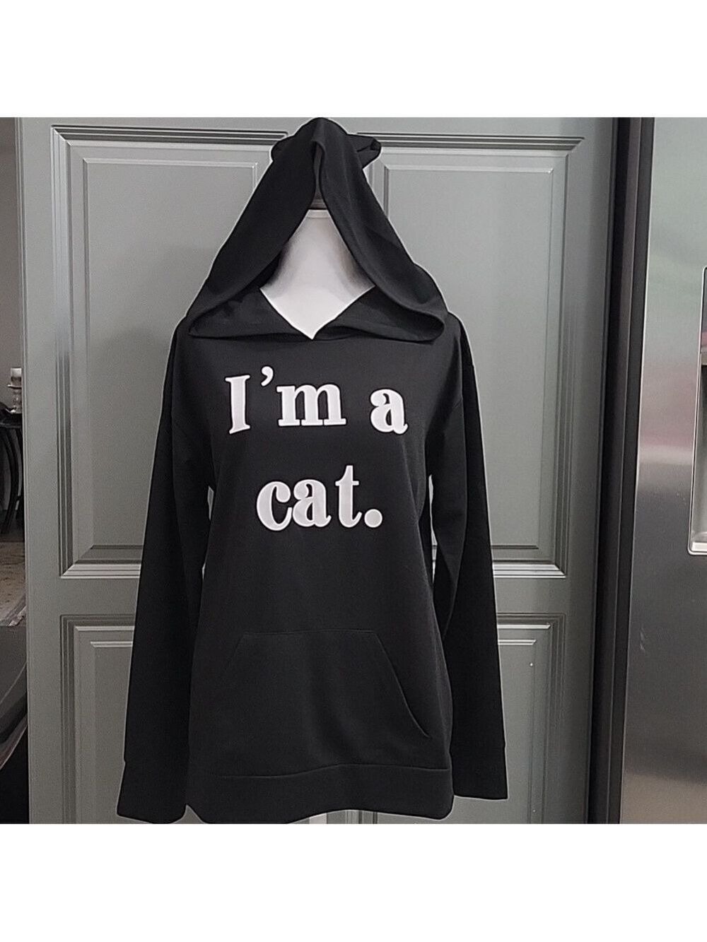 I'M A CAT. T-SHIRT HOODIE WITH EARS ON THE HOOD SIZE MEDIUM